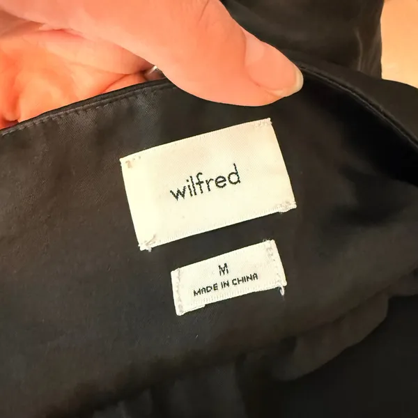 Wilfred Aritzia‎ Black Satin Peplum Camisole Cropped Top Womens Size M - Image 6