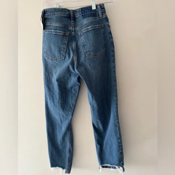 Abercrombie NEW!! Curve Love High Rise Mom Jean Size‎ 25 Short Distressed Dark Wash - Image 5