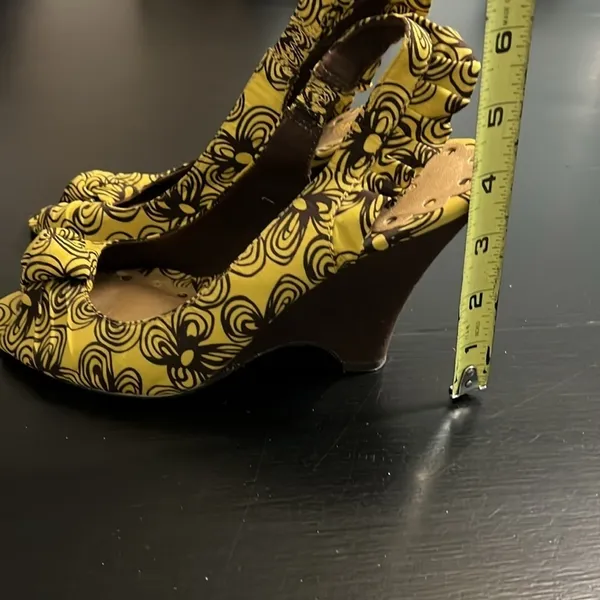 Seychelles Womens Yellow Brown Floral Swirl Peep Toe Slingback Wedge‎ Heels 7 - Image 4