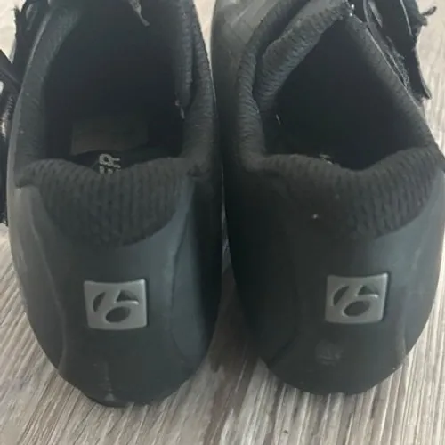 Bontrager Vella Womens Road Cycling Shoes Black Size 6.5‎ - Image 3