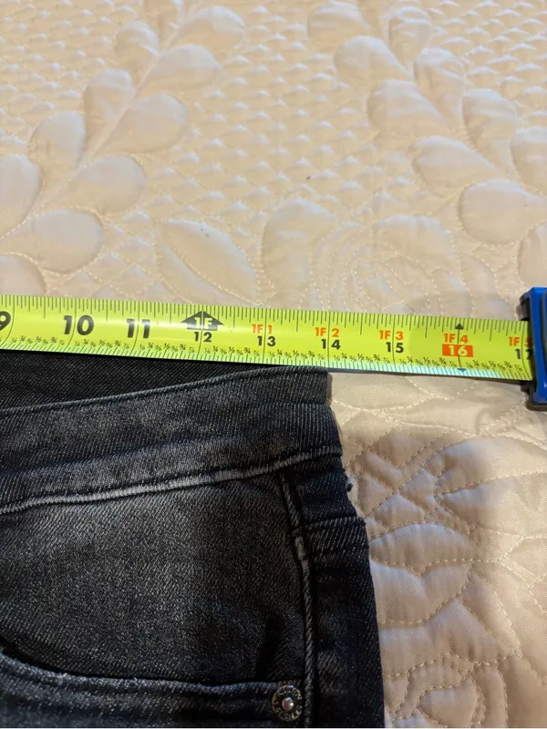 Risen women’s The Hazen Distressed Skinny Jeans size 27/5 black/grey NWT - Image 12