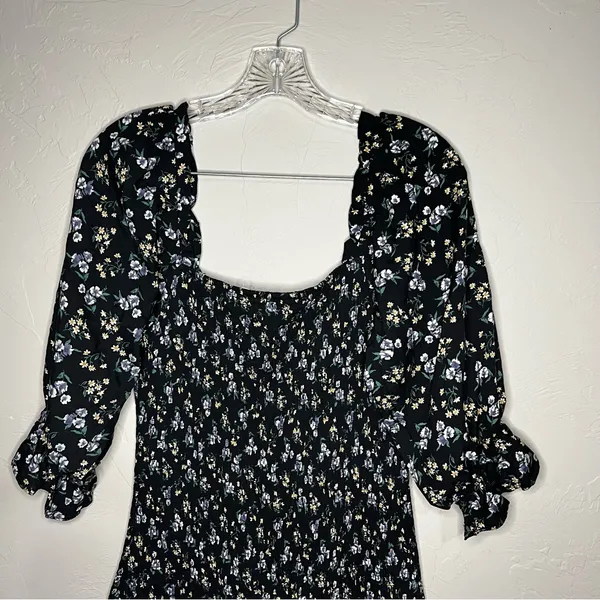Elloh The Grayson Black Ditzy Blue Floral Smocked Puff Sleeve‎ Square Neck Dress - Image 4