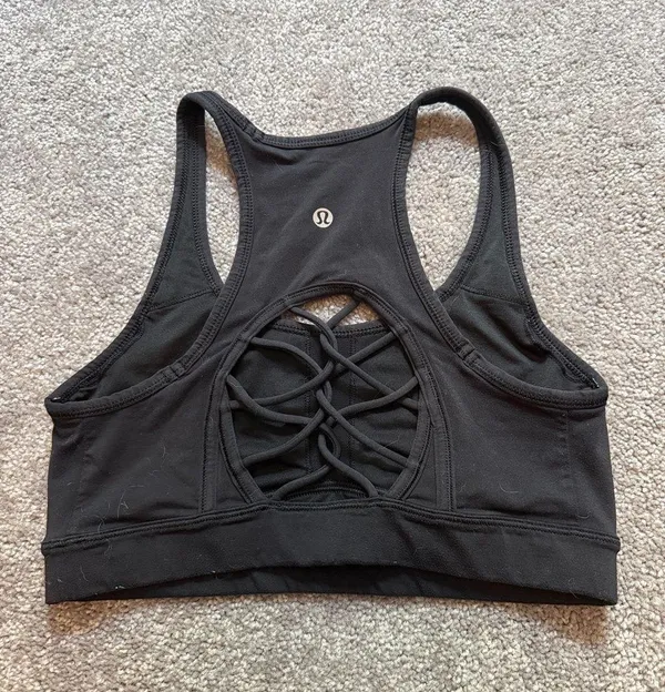 Lululemon 6 Black Racerback Sports Bra - Supportive Activewear - Image 2