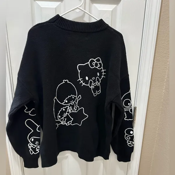 Hello Kitty and Friends x Forever 21 Collab Black Character Sweater size Medium - Image 12