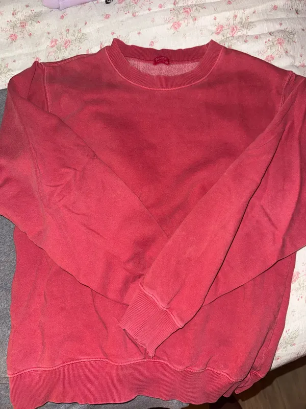 Brandy Melville Crewneck - Image 4