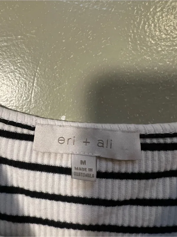 Eri + Ali Women’s Size Medium Janesse Ribbed Top Striped White Black Scoop Neck - Image 10