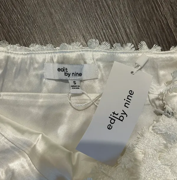 Edit by Nine White Lace Mini Skirt - Image 3