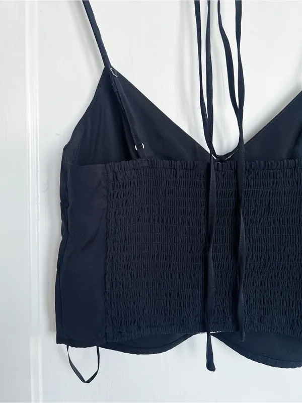 Abercrombie • Strappy Keyhole Cami cropped halter tie neck crop top tank - Image 10