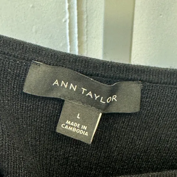Ann Taylor Black Embroidered Sweater Tank Top Square Neck Knit Large Western - Image 5