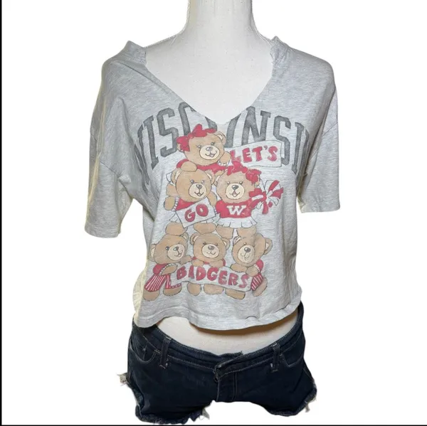 Women's Easy Wisconsin‎ Badgers Graphic Notch-Neck T-Shirt - Image 6
