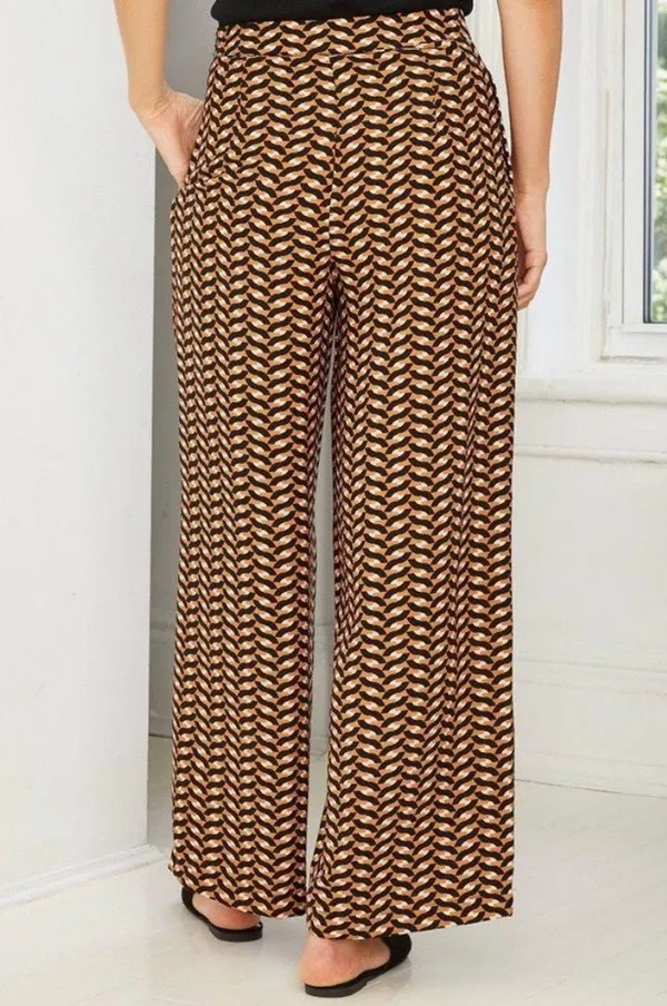 Who What Wear Geometric Print Pleated High Rise Wide Leg Pants Orange Black 6 - Image 2