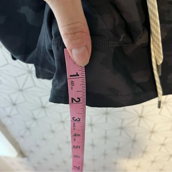 Vuori Clementine Camo Short - Image 3