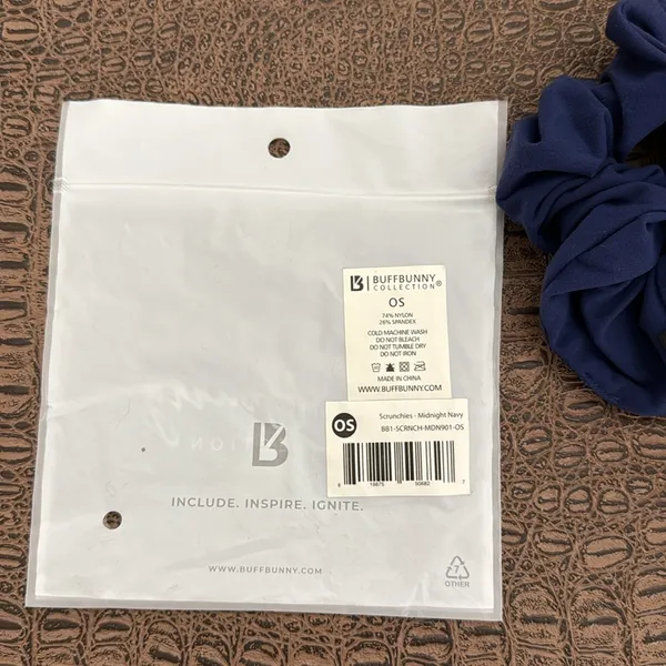 Buffbunny Collection Midnight Navy Scrunchie NWT - Image 4