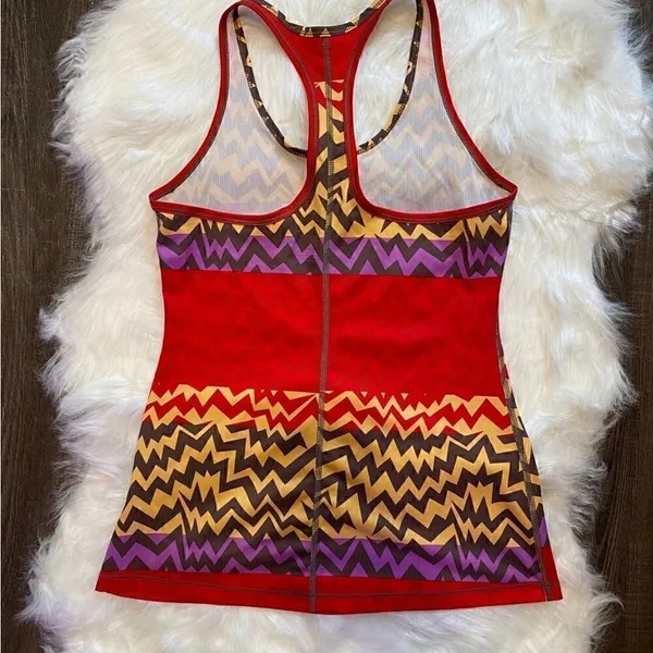 *30off3*‎ NWOT. Nike Dri-Fit Athletic top. - Image 7
