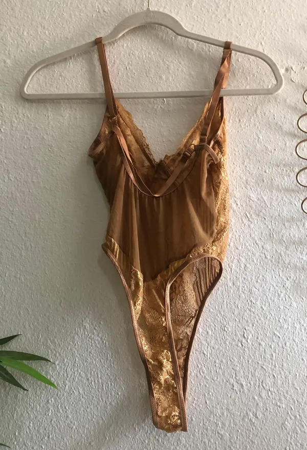 Gold yellow lingerie lace teddy bodysuit (size s)-never worn - Image 2