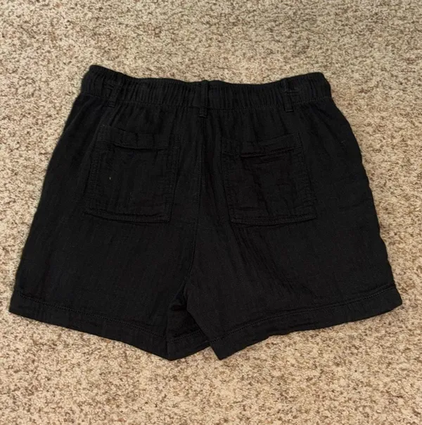 old navy shorts - Image 2