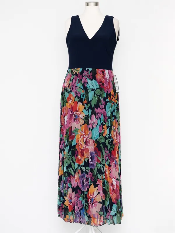 Xscape. Sleeveless Floral Maxi‎ Dress - Image 2