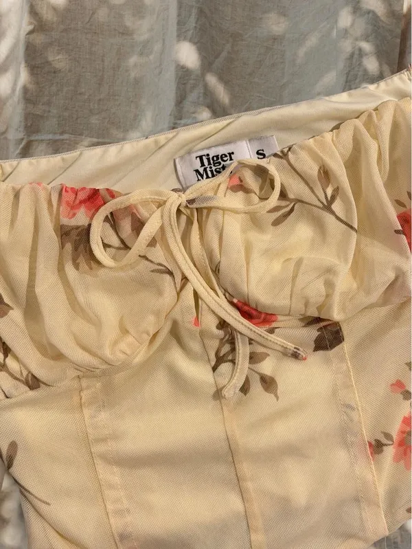 Tiger Mist Feyra Top Floral Crop Small - Image 2