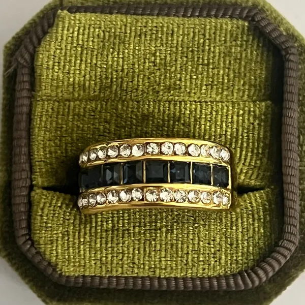 Gold-Tone Blue Crystal and Rhinestone Three-Row Band Ring 8mm Unisex Band Size 9 - Image 3