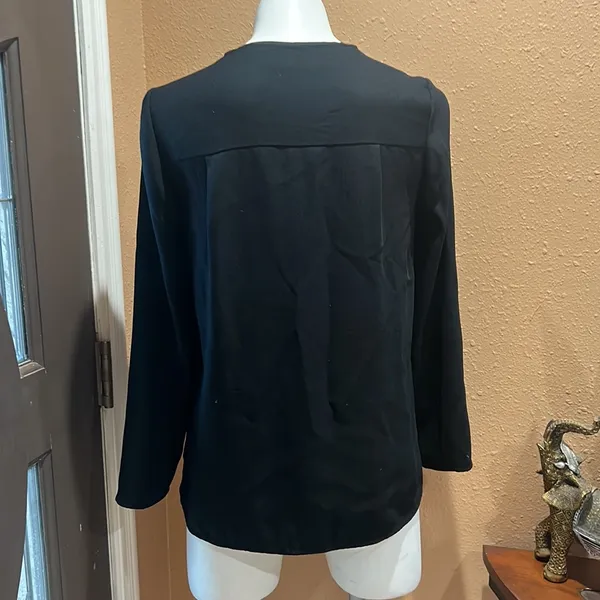 Club Monaco black long sleeve blouse - Image 5