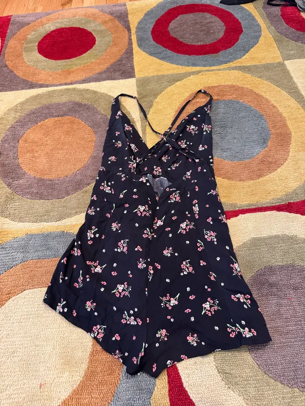 Free People Tango At Night Romper Black Floral Print Low Cut Back Cutout Size 10 - Image 4