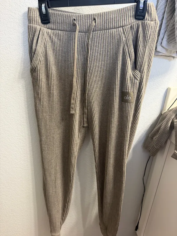 Alo Muse Yoga Set Ribbed - Image 6
