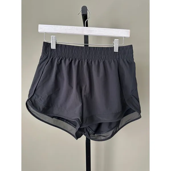 Athleta Mesh Racer Run 4” Short Black Small - Image 2