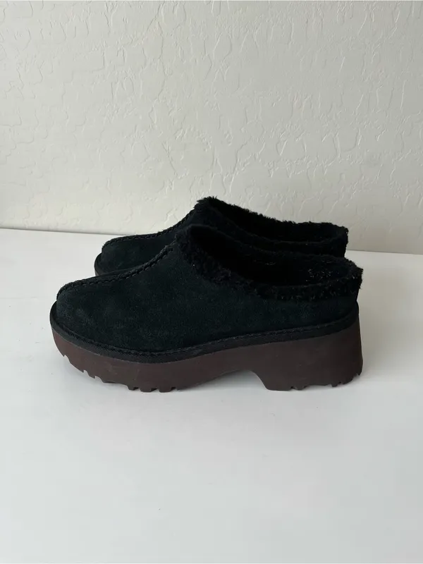 UGG New Heights Platform Cozy Clog Slippers Black Shearling Lined Women’s 9 - Image 5