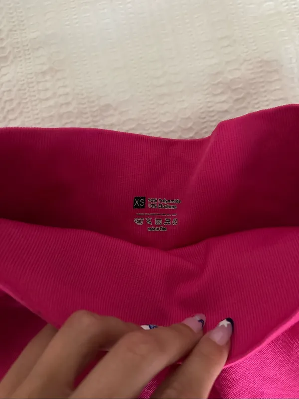 High-Waist Hot Pink Seamless Bike Shorts - Image 2