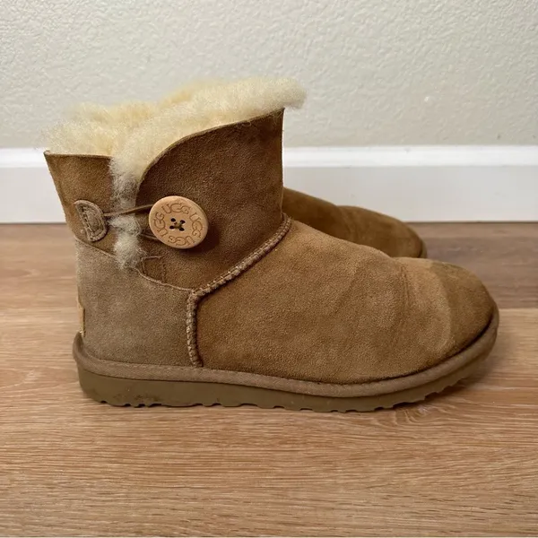 UGG Bailey Button Chestnut Brown Ankle Boots, Size 8 - Image 2