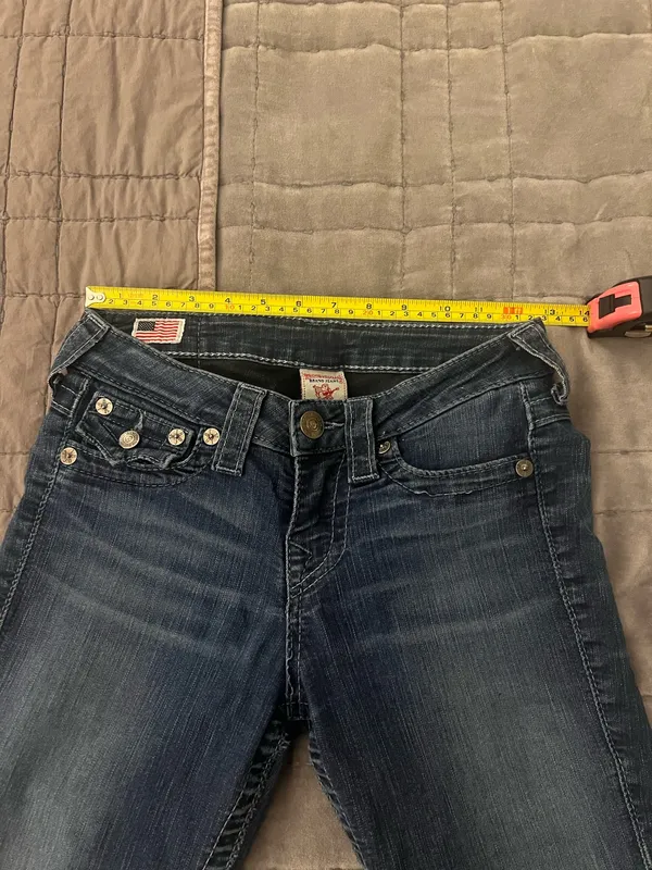 Mid rise true religion skinny jeans - Image 4