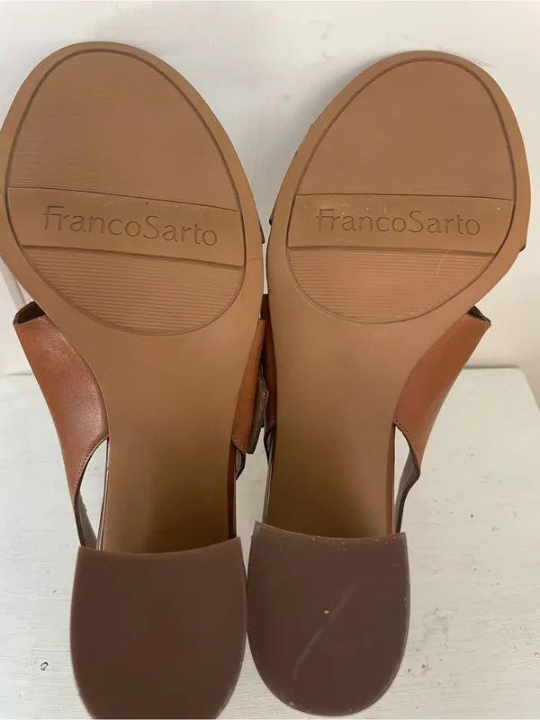 Franco Sarto Cognac Leather Block Heel Sandals with Gold Buckle - Image 4