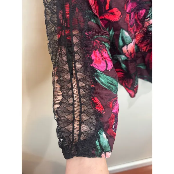 Sandro Paris Red Floral Mock Neck Blouse Black Lace Sleeves Silk Blend sz 1 - Image 5