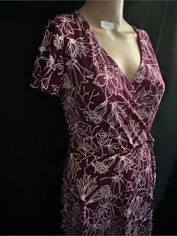 Fortune & Ivy Women’s Purple & White Floral Wrap Maxi Dress Petite Small - Image 5