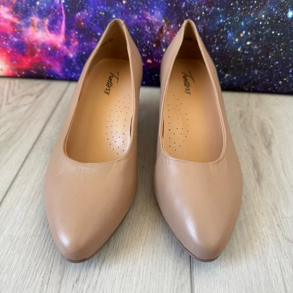 TROTTERS Womens Beige‎ Kiera Pointed Toe Kitten Heel Slip On Pumps Sz 8.5 - Image 2