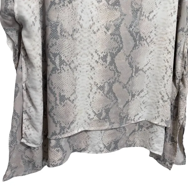Women's Buckle Black cream snake print chiffon layered blouse top size large - Image 4