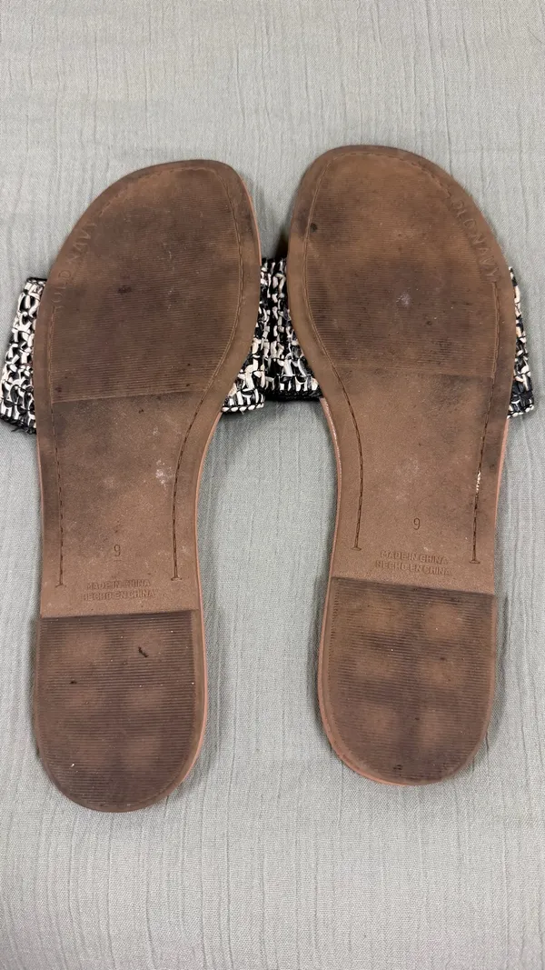 Sandals  - Image 2