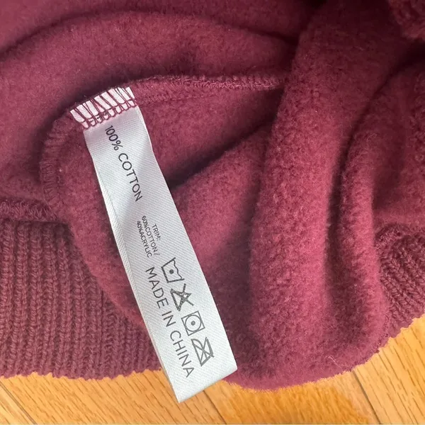 Tuckernuck Cable Knit Reid Sweatshirt in burgundy Medium - Image 5
