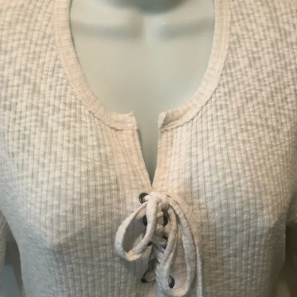 BKE Off White Lace Up Ribbed SS Casual Stretch Shirt Size XL Fall Fashion - Image 4