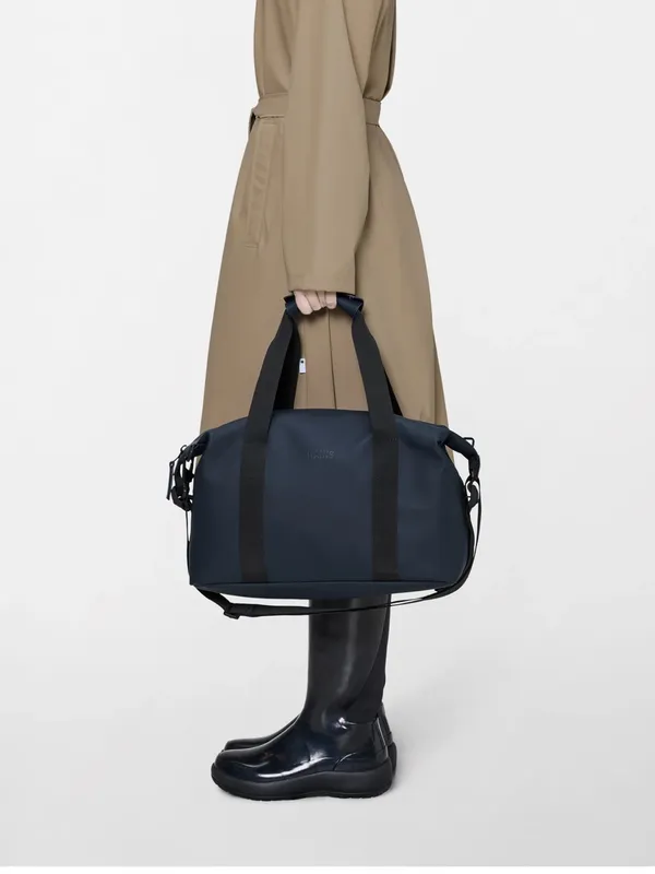 NWT Rains Hilo Weekend Overnight Bag size small waterproof Navy - Image 2