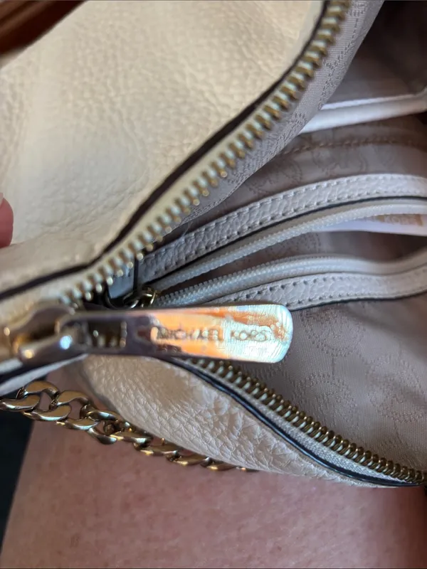 Michael Kors Cream Pebbled Leather Chain-Trim Crossbody - Image 7