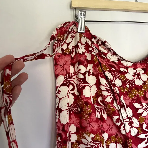 Red floral midi wraparound skirt fabric fabric rectangle 27‎ inches X 20 inches - Image 3