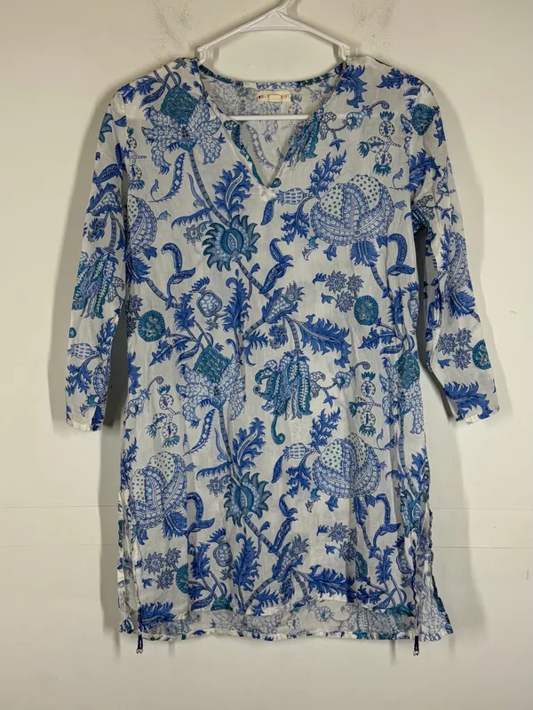 Roller Rabbit Amanda Kurta Top Size Small - Image 4