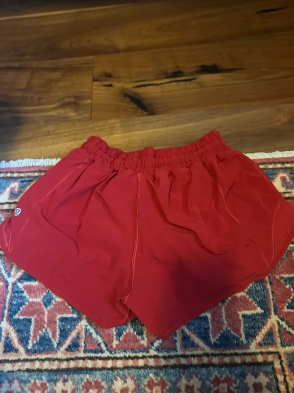 Lululemon Hotty Hot Shorts 2.5" Low-Rise - Image 2