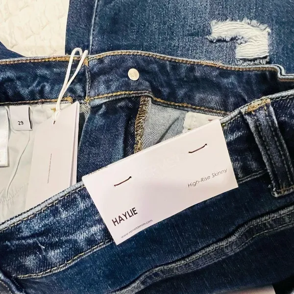 Vervet Haylie Women's Blue Denim Jeans NWT- Size 29 Distressed New #163 - Image 14