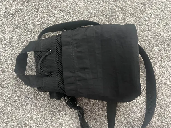 Alo Water Bottle Crossbody Bag Black Athleisure Gym Bag - Image 8