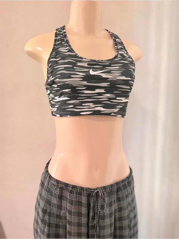 Nike Dri-FIT Camouflage Sports Bra Size M - Black/Gray Athletic Workout Crop Top - Image 6