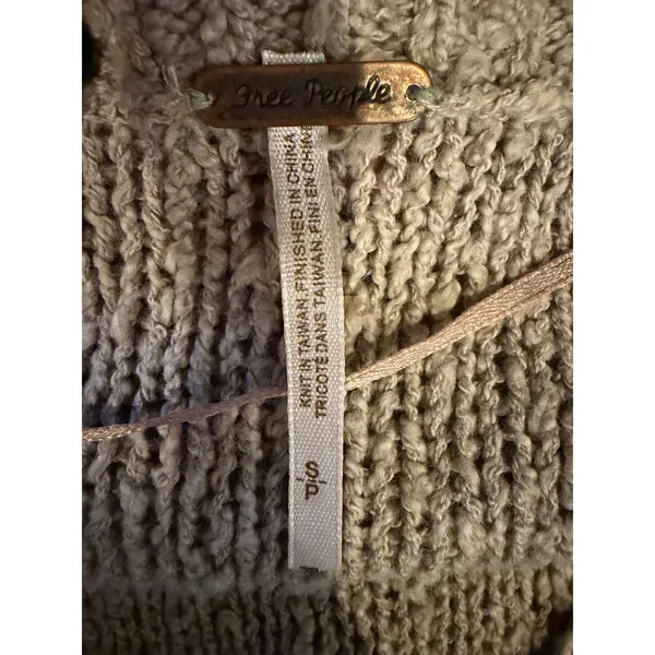 Free People Sweater Women Small‎ Tan Gray Cross My Heart Pullover Cable Knit - Image 9