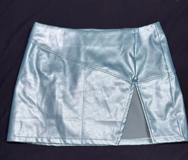 superdown REVOLVE Lucy Faux Leather Mini Skirt M Y2K - Image 4