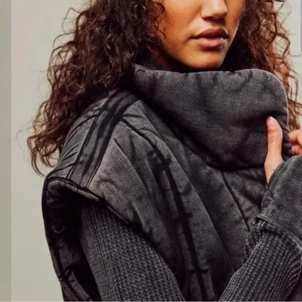 COPY - Free people Roll With Us Puffer Vest - Image 4